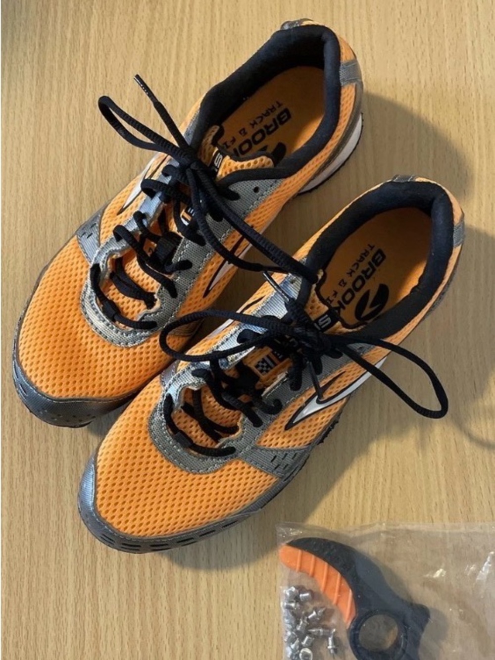 Brooks Surge MD Spiked Running Shoes Women’s 8.5 Orange Silver Black Track Field